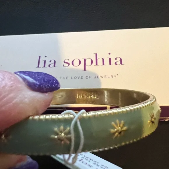 NWT Lia Sophia Icecapade green vintage gold matte bangle - Size Small - Picture 4 of 4